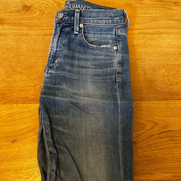 Citizens of Humanity high rise rocket crop. - Picture 2 of 4